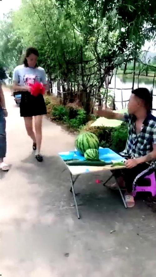 廊坊跳舞视频吃瓜,吃瓜群众围观舞蹈盛宴