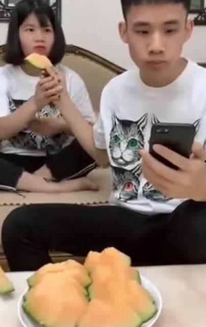 吃瓜掉牙齿视频大全集免费观看,趣味视频大全集免费畅享