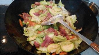 手撕包菜吃瓜视频,揭秘美食背后的趣味故事