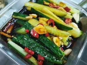 小脆瓜咸菜怎么吃的视频,家常美味，简单开胃小菜制作教程