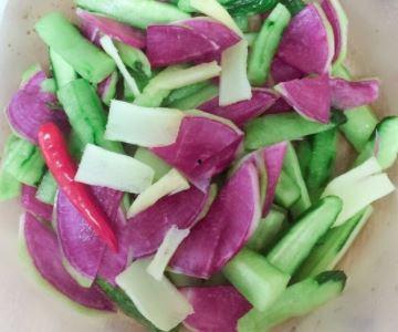 小脆瓜咸菜怎么吃的视频,家常美味，简单开胃小菜制作教程