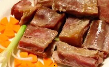 刘大瓜吃羊排骨视频,美味与挑战并存！