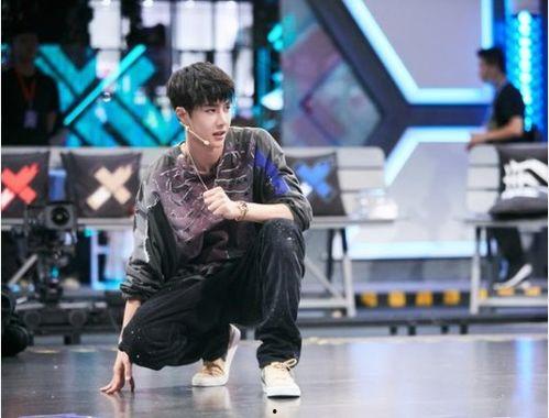 王一博街舞吃瓜男生视频,吃瓜男生现场解读舞技与魅力