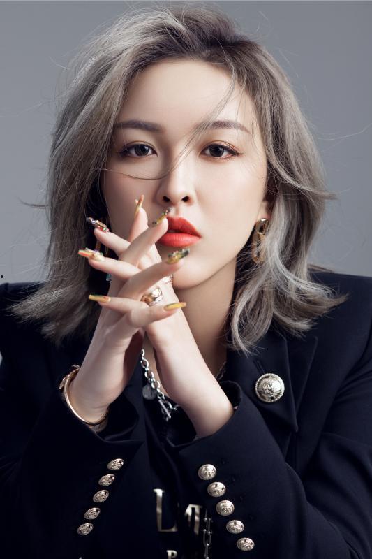 张凯毅吃瓜女生视频,背后故事引热议